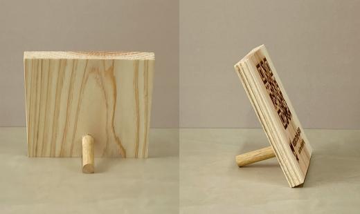 木製QRコードスタンド【スギ】